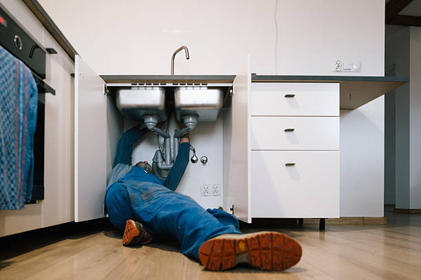 Professional Leak Detection technician working in Somerdale, OH